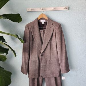 Harve Benard wool trim leather brand New with tags trousers and jacket suit